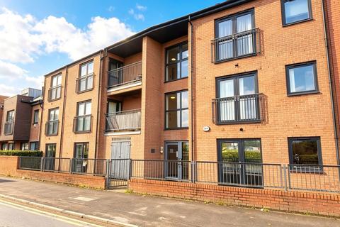 2 bed property, in Fairfield Road, £110,000