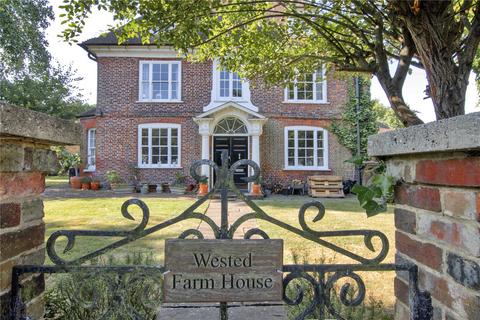 8 bed property, in Eynsford Road, £950,000