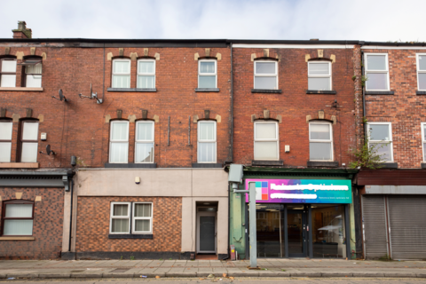5 bed property, in King Street, £300,000
