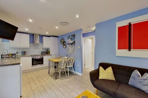 2 bed property, in 209 Treva Croft, £69,950