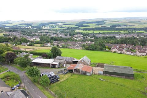 Studio, in Comb Hill, £395,000