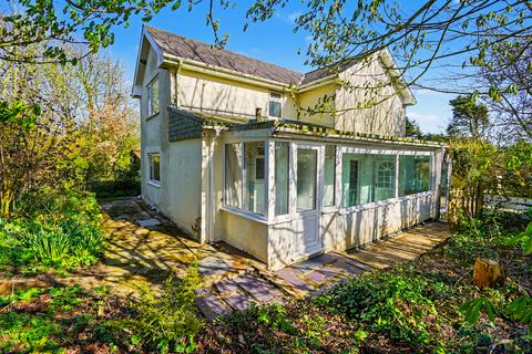 3 bed property, in Cil Llidiart, £449,000