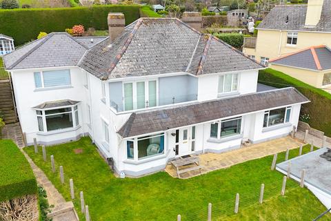 4 bed property, in Springfield Road, £650,000
