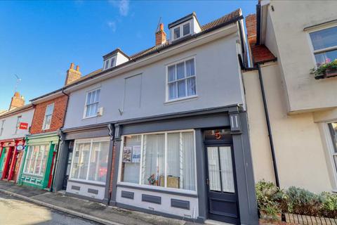 3 bed property, in Market Street, £290,000