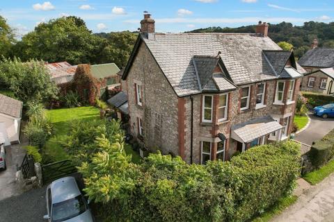 4 bed property, in Southernwood, £410,000