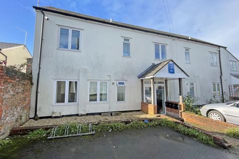 1 bed property, in 5 White Hart Lane, £140,000