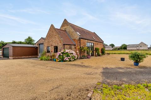 3 bed property, in Knights End Road, £594,000