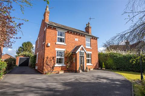 4 bed property, in Lower Kirklington Road, £500,000