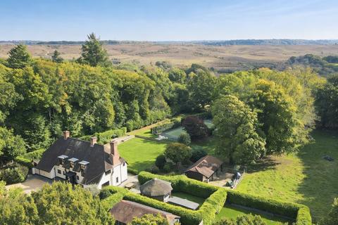 5 bed property, in New Forest, £2,000,000