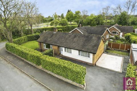 3 bed property, in Border Way, £320,000