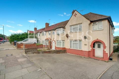 3 bed property, in Coles Green Road, £660,000