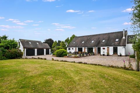 5 bed property, in Waldley Lane, £780,000
