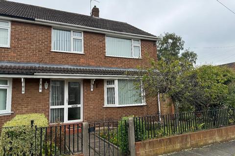 3 bed property, in Kirkfield Road, £185,000