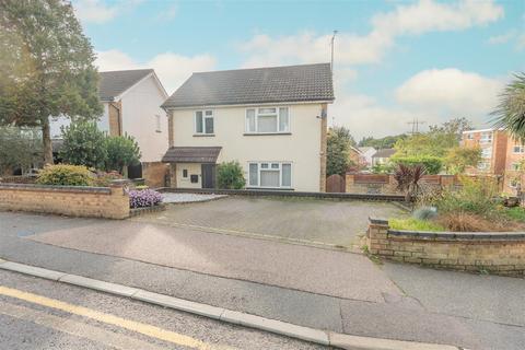 3 bed property, in Love Lane, £550,000