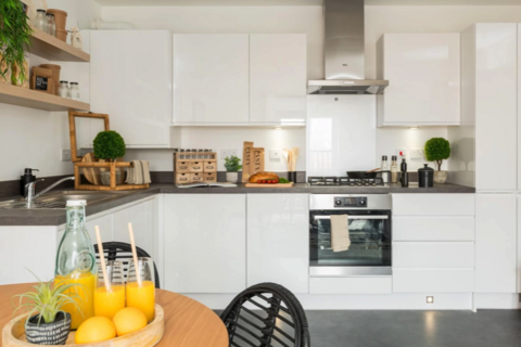 2 bed property, in Great Crosshall Street, £221,000