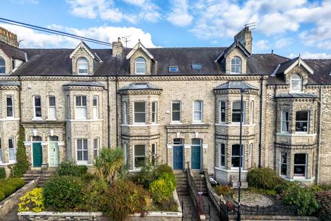 6 bed property, in Bishopthorpe Road, £930,000