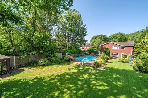 4 bed property, in Durfold Wood, £825,000