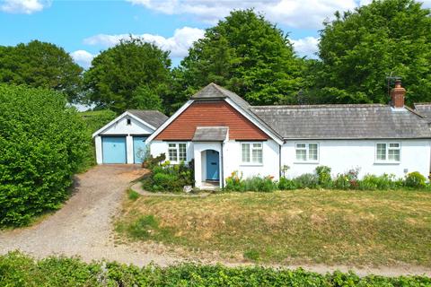 4 bed property, in Crondall, £600,000