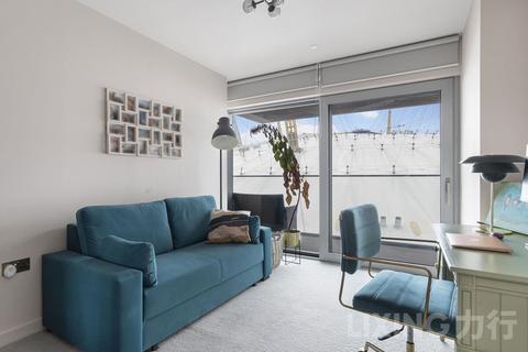 2 bed property, in Cutter Lane, £650,000