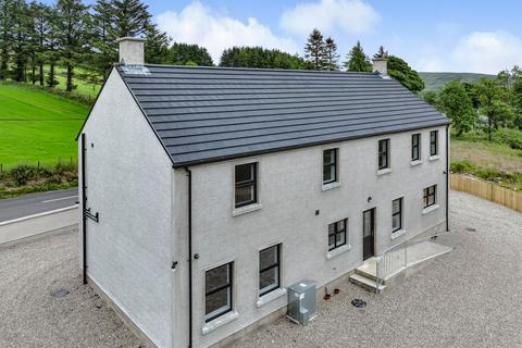 4 bed property, in Lisnaragh Road, £240,000