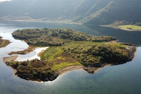 Land, in Eilean Mor, £275,000