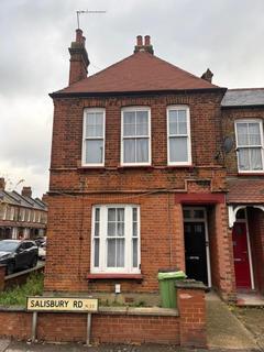 1 bed property, in Salisbury Road, £335,000