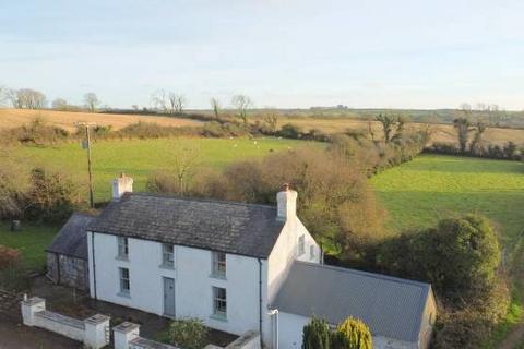 3 bed property, in Little Newcastle, £425,000