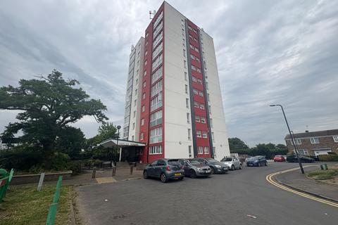 1 bed property, in Poplar Houses, £155,000