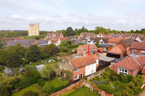 3 bed property, in Orford, £365,000