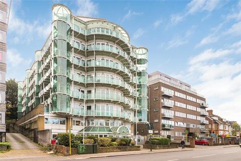 2 bed property, in Station Road, £250,000