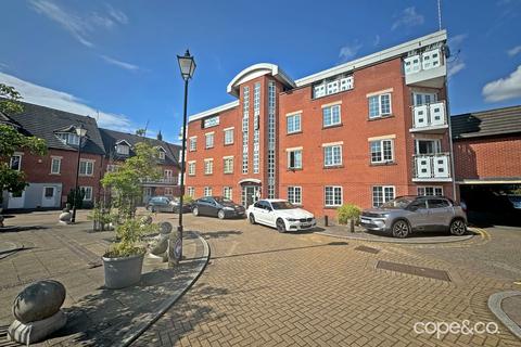 2 bed property, in Wyllie Mews, £120,000