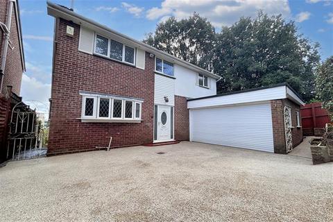 4 bed property, in Poole, £588,000