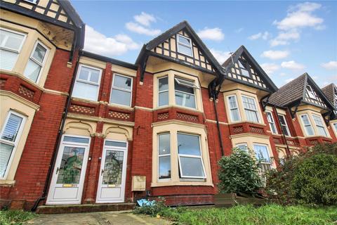 4 bed property, in Bath Road, £550,000