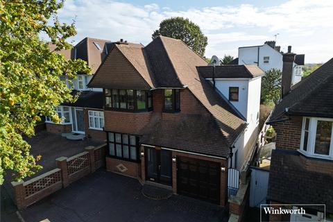 4 bed property, in Salmon Street, £1,000,000