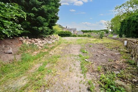 Land, in DROVERS LANE, £160,000