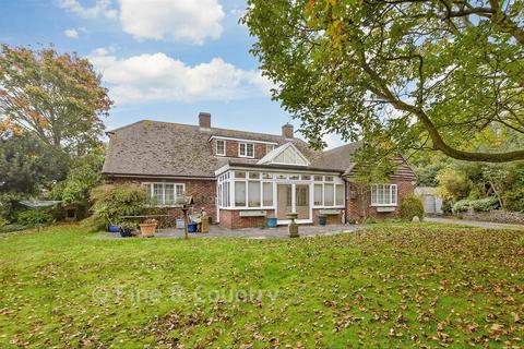 4 bed property, in Vicarage Street, £750,000