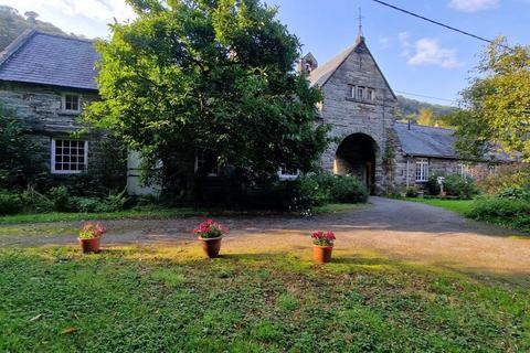 3 bed property, in Crochendy Twrog, £670,000