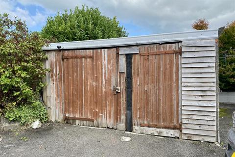 Studio, in Wernddu Road, £7,995