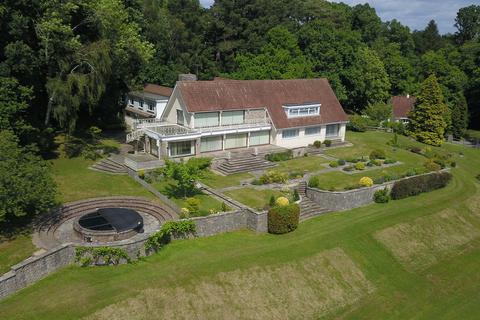 9 bed property, in Storrington - house, £1,500,000