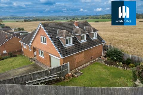 5 bed property, in Barton Way, £375,000
