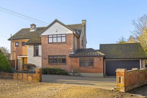 4 bed property, in Gidea Close, £1,350,000