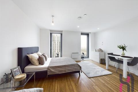 1 bed property, in Media City, £120,000