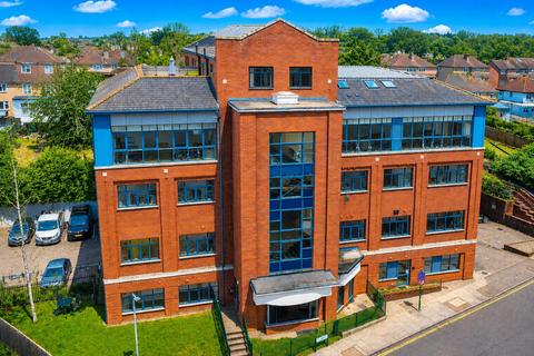 1 bed property, in Wolsey Road, £150,000