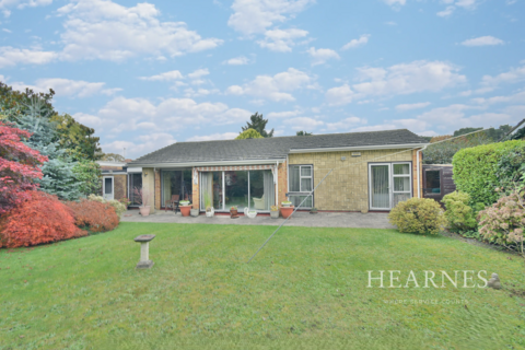 3 bed property, in Glenmoor Road, £485,000