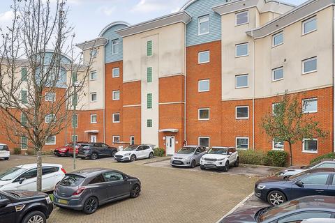 1 bed property, in Burrage Road, £120,000
