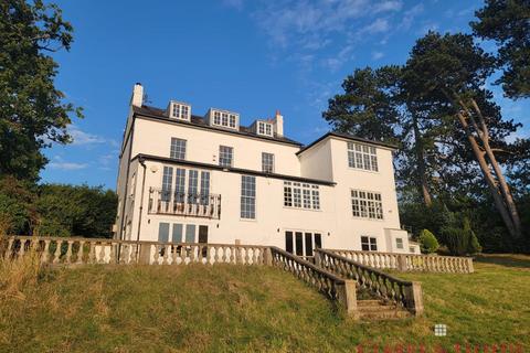 5 bed property, in Keston BR2, £2,400,000