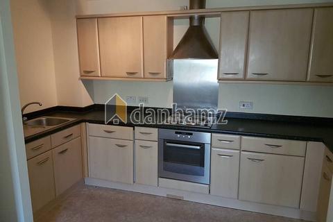 2 bed property, in Merchants Court, £110,000