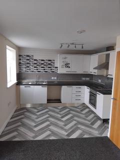 2 bed property, in Mount Terrace, £60,000