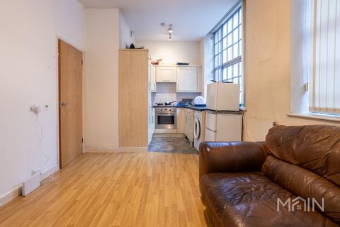 1 bed property, in 57 Colton Street, £125,000