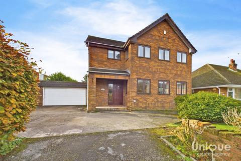 3 bed property, in Heyhouses Lane, £425,000